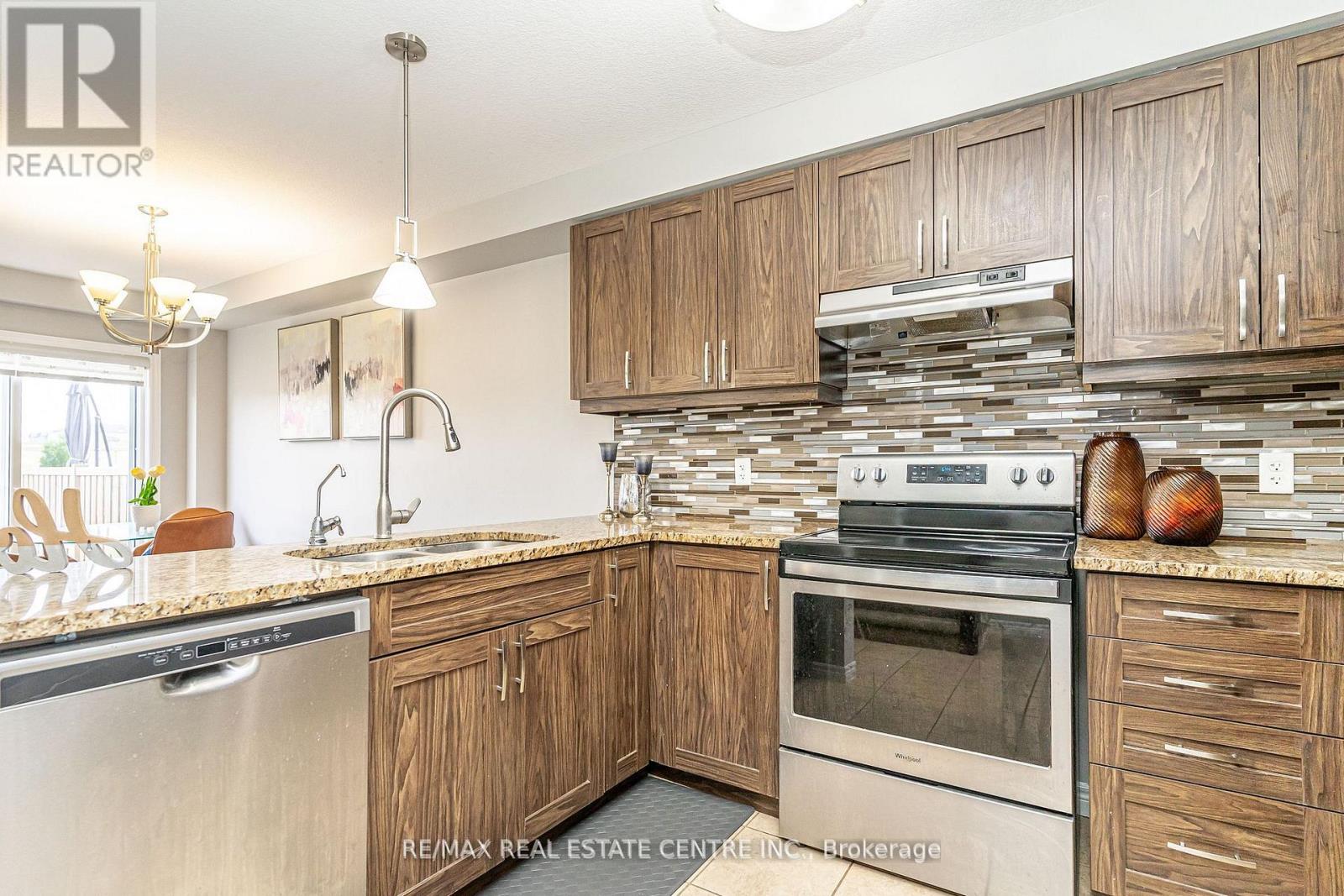 28 Newstead Road, Brant, Ontario  N3L 0G3 - Photo 14 - X12597092