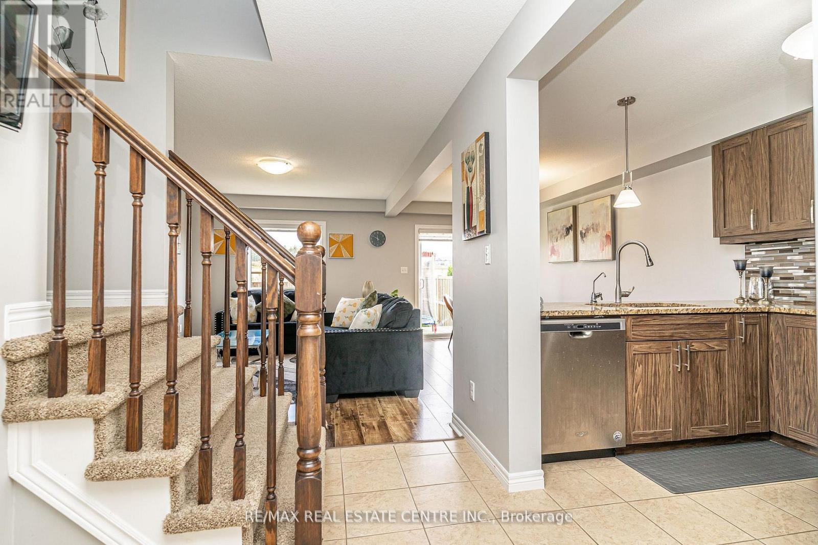 28 Newstead Road, Brant, Ontario  N3L 0G3 - Photo 7 - X12597092