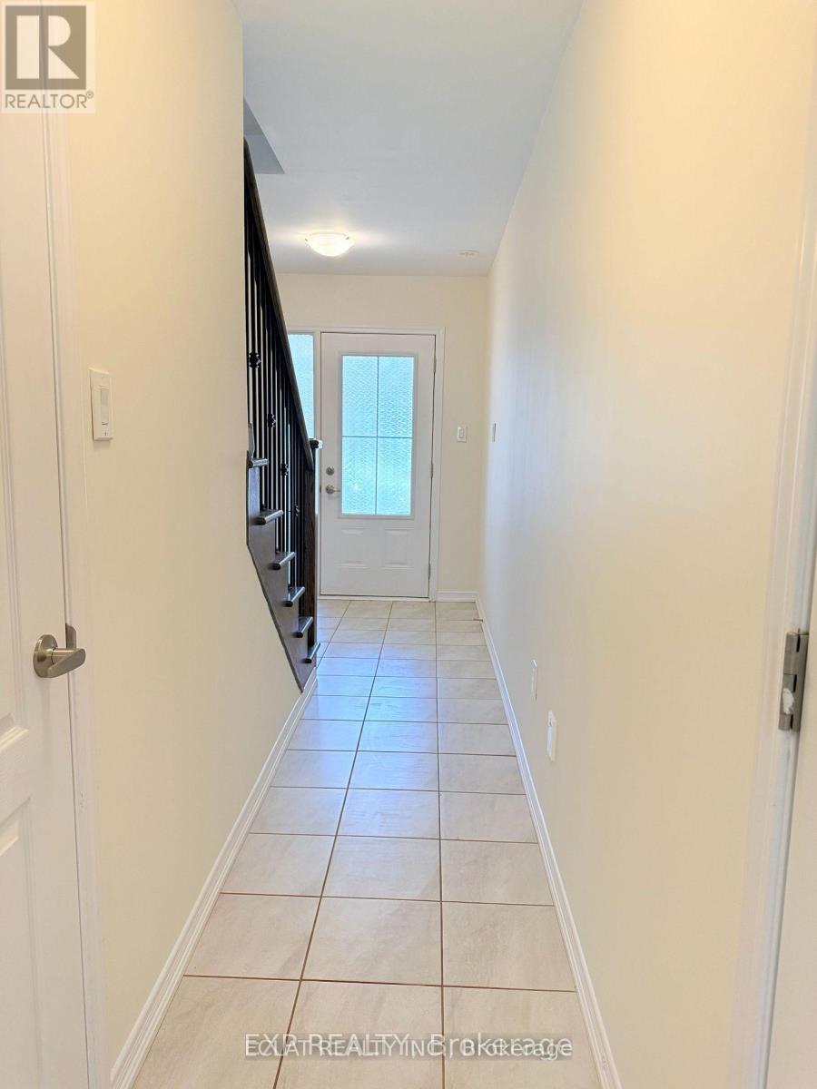 47 Holder Drive, Brantford, Ontario  N3T 0W8 - Photo 4 - X12597166