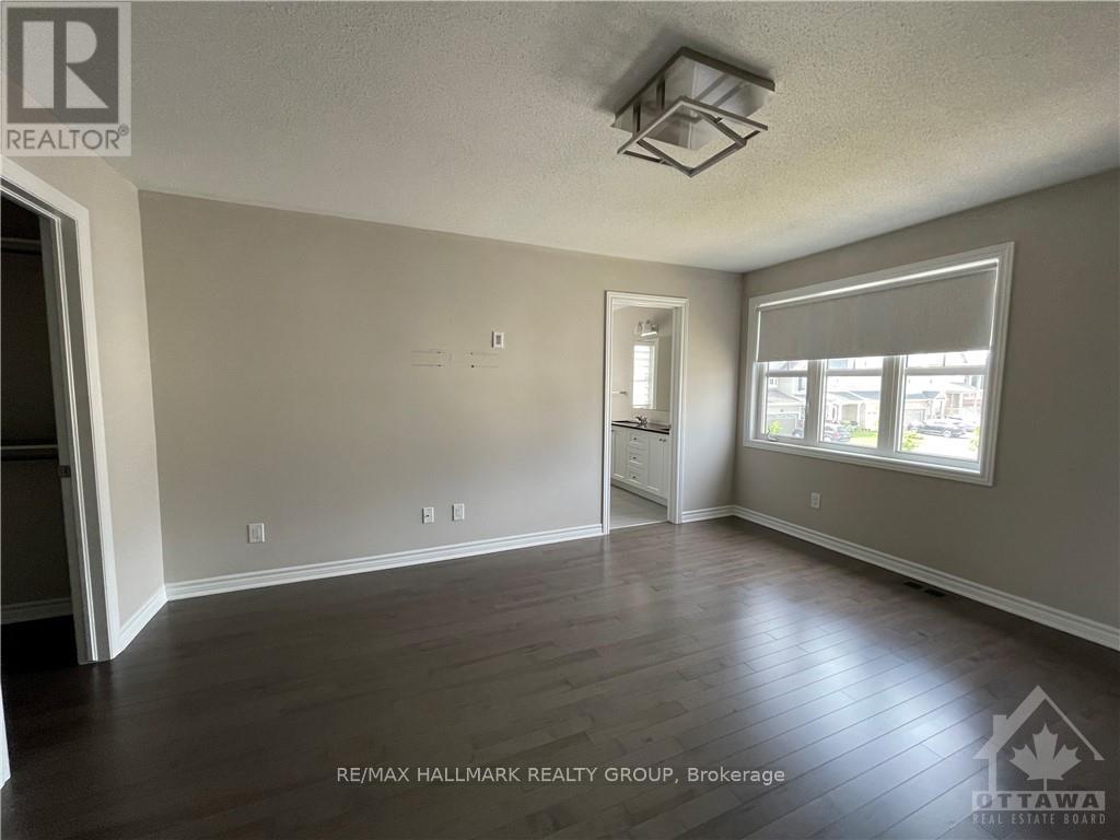 651 Broad Cove Crescent, Ottawa, Ontario  K2C 3H2 - Photo 14 - X12597288