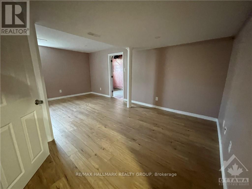 651 Broad Cove Crescent, Ottawa, Ontario  K2C 3H2 - Photo 23 - X12597288