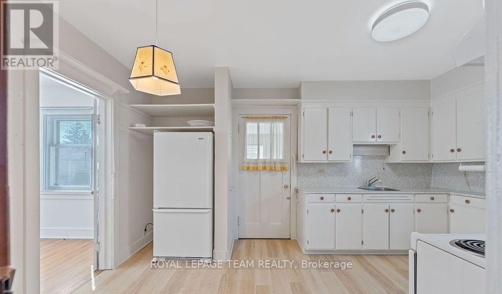 472 Edison Avenue, Ottawa, Ontario  K2A 1T9 - Photo 10 - X12597466