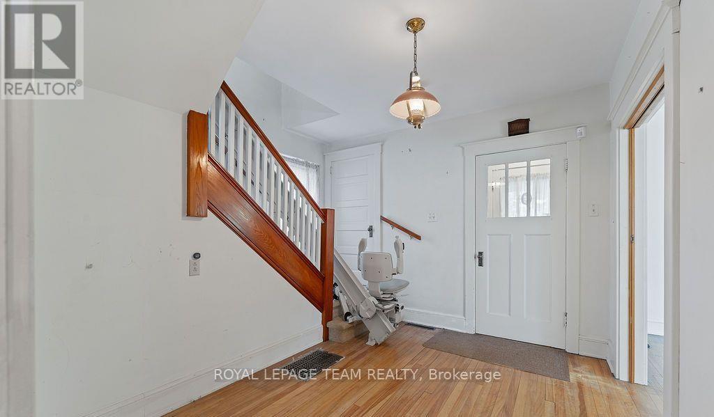 472 Edison Avenue, Ottawa, Ontario  K2A 1T9 - Photo 3 - X12597466