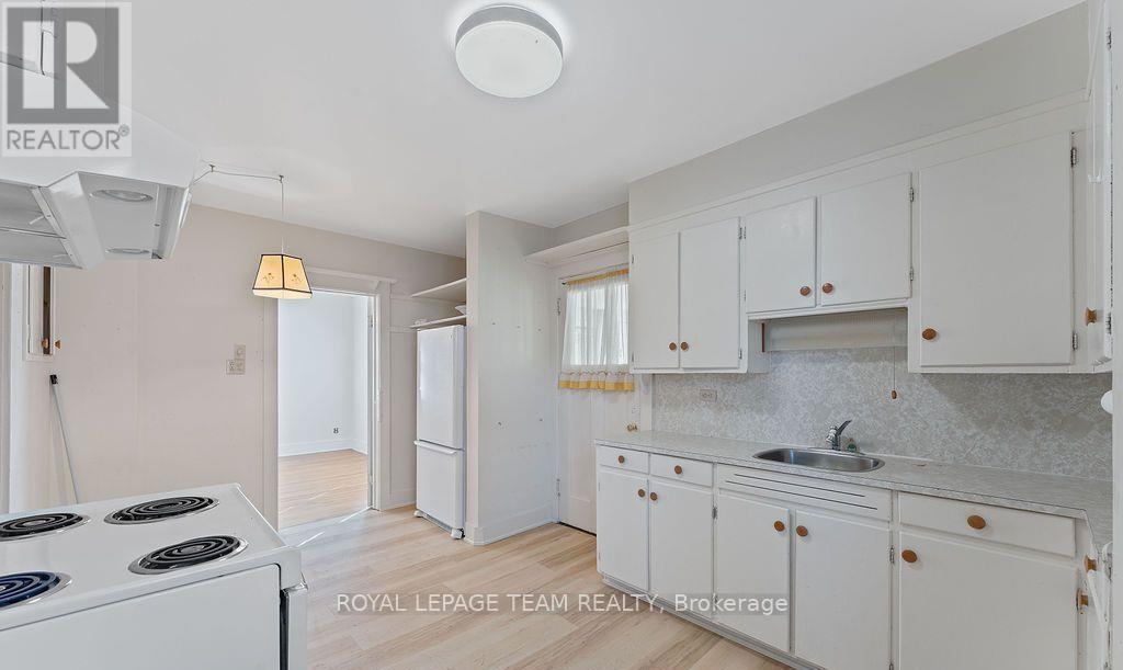 472 Edison Avenue, Ottawa, Ontario  K2A 1T9 - Photo 9 - X12597466