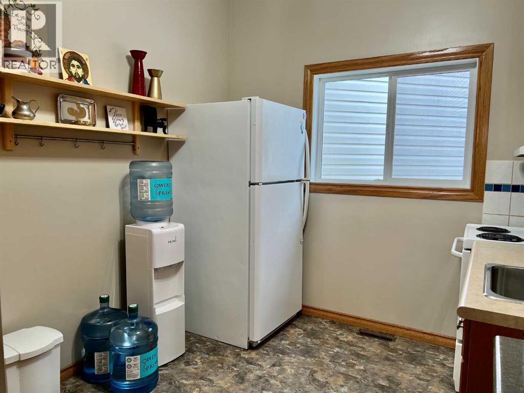 4228 8 Avenue, Edson, Alberta  T7E 1A8 - Photo 12 - A2273269