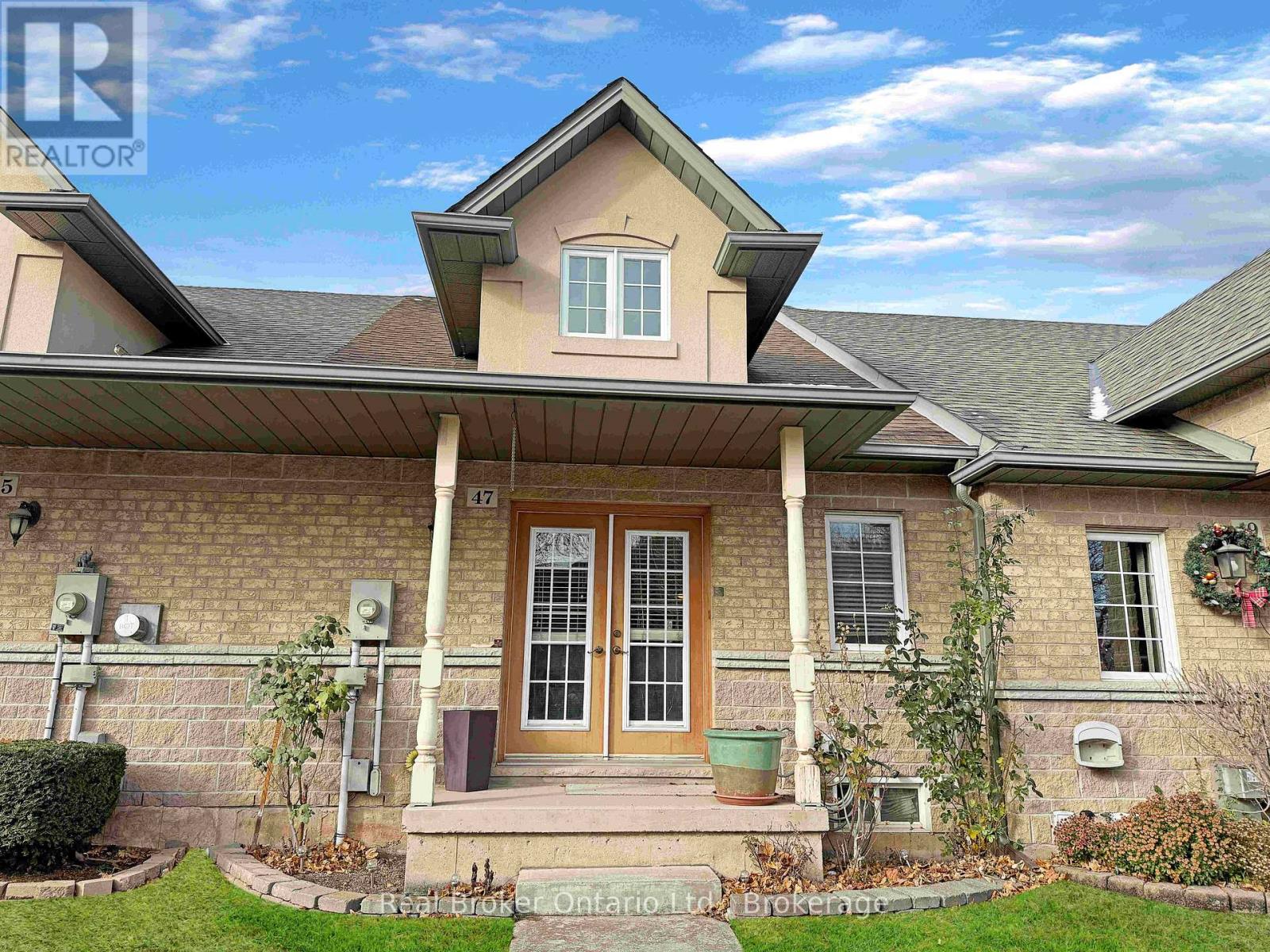 47 Dynasty Avenue, Hamilton, Ontario  L8G 4Z5 - Photo 2 - X12597376