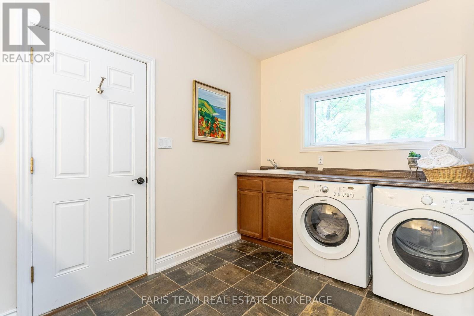 193 Gilwood Park Drive, Penetanguishene, Ontario  L9M 1Z3 - Photo 19 - S12458207