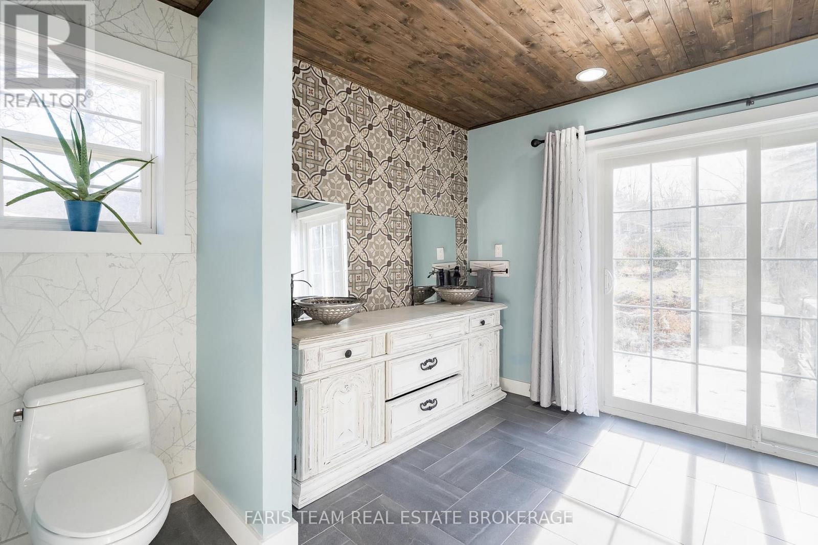 1074 Lafontaine Road, Penetanguishene, Ontario  L9M 1P9 - Photo 21 - S12565484