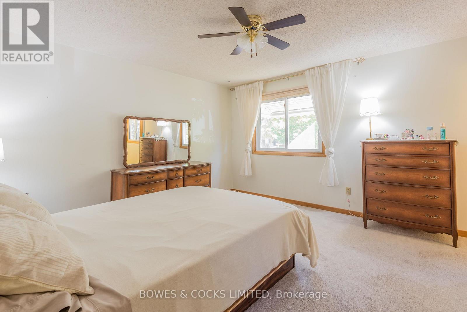 274 Sherin Avenue, Peterborough, Ontario  K9J 1B6 - Photo 12 - X12442561