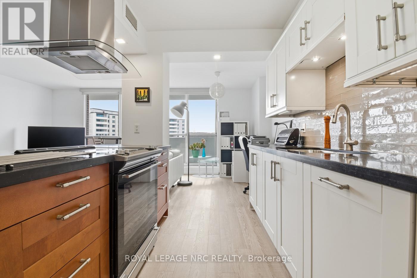 710 - 15 Towering Heights Boulevard, St. Catharines, Ontario  L2T 3G7 - Photo 12 - X12597368