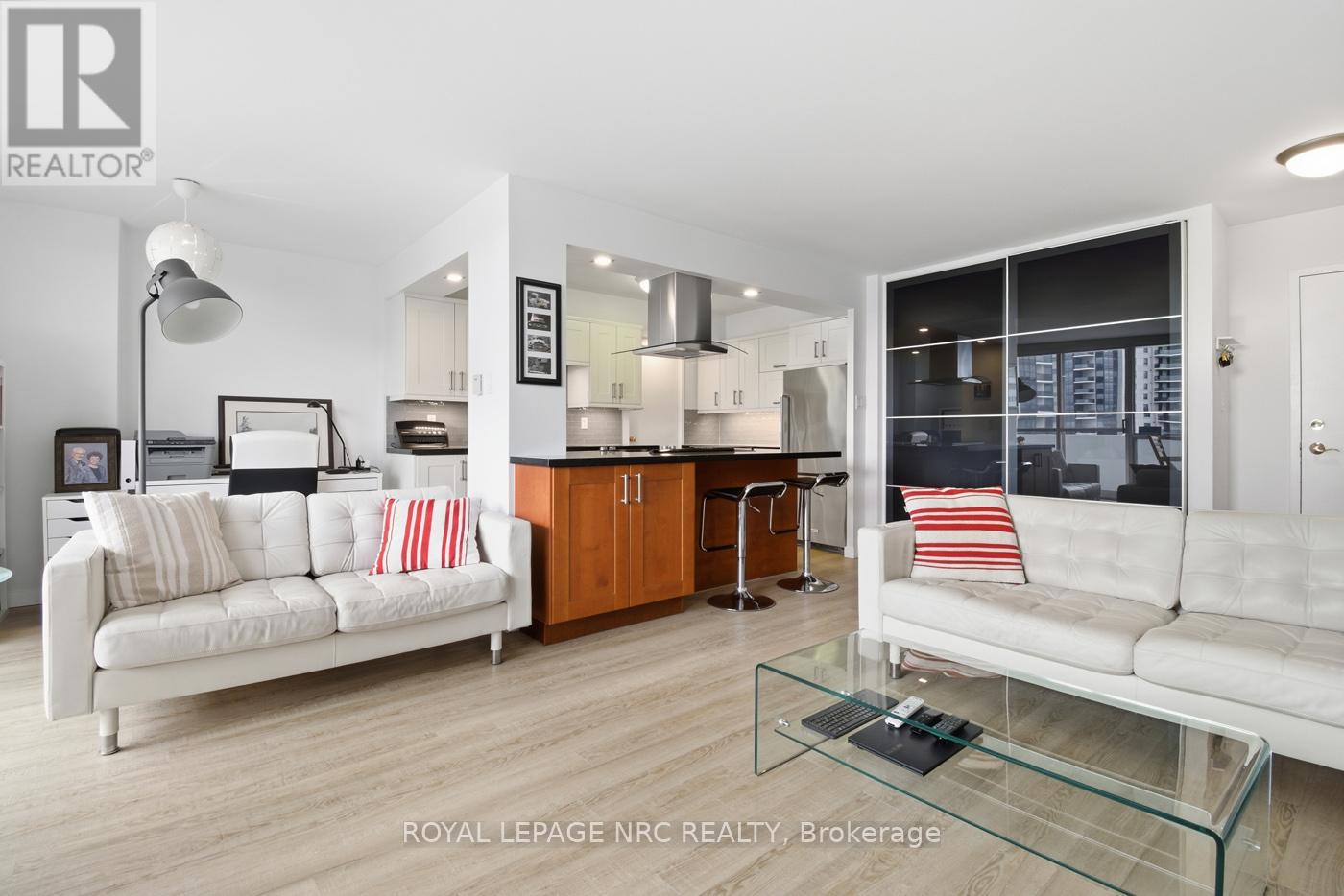 710 - 15 Towering Heights Boulevard, St. Catharines, Ontario  L2T 3G7 - Photo 15 - X12597368