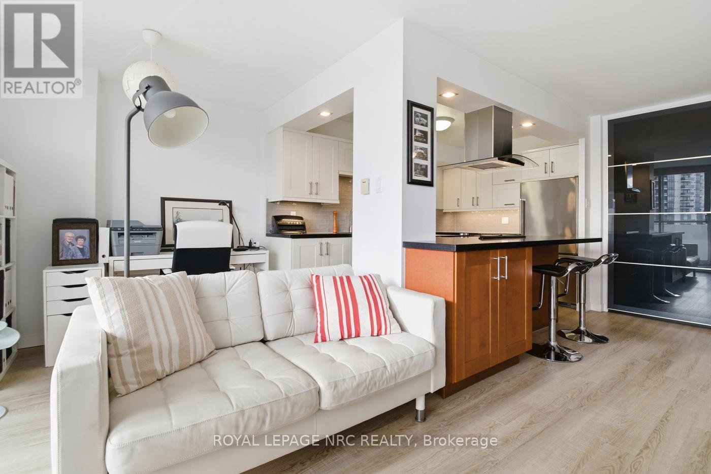 710 - 15 Towering Heights Boulevard, St. Catharines, Ontario  L2T 3G7 - Photo 16 - X12597368