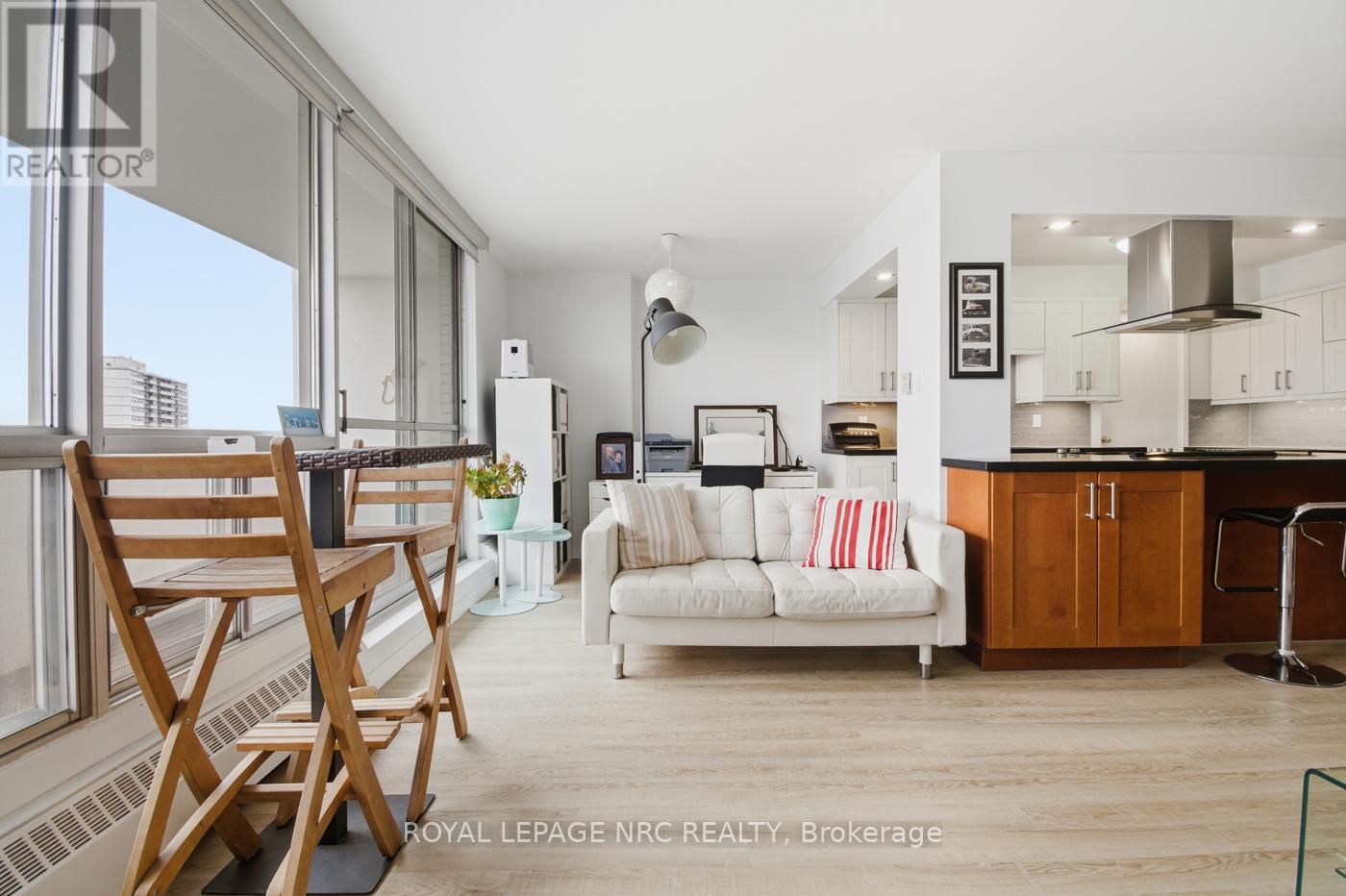 710 - 15 Towering Heights Boulevard, St. Catharines, Ontario  L2T 3G7 - Photo 18 - X12597368