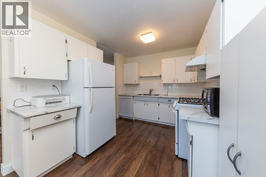 353 Waddington Drive, Kamloops, British Columbia  V2E 1S3 - Photo 8 - 10370416