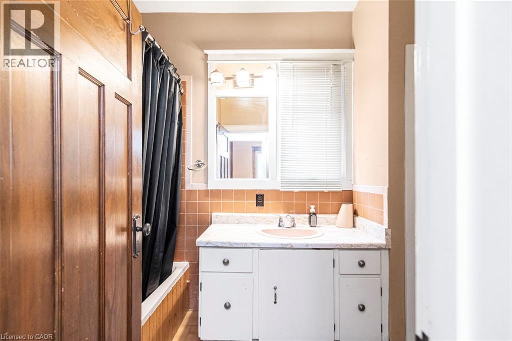11 Grafton Avenue, Hamilton, Ontario  L8H 7E6 - Photo 15 - 40742900