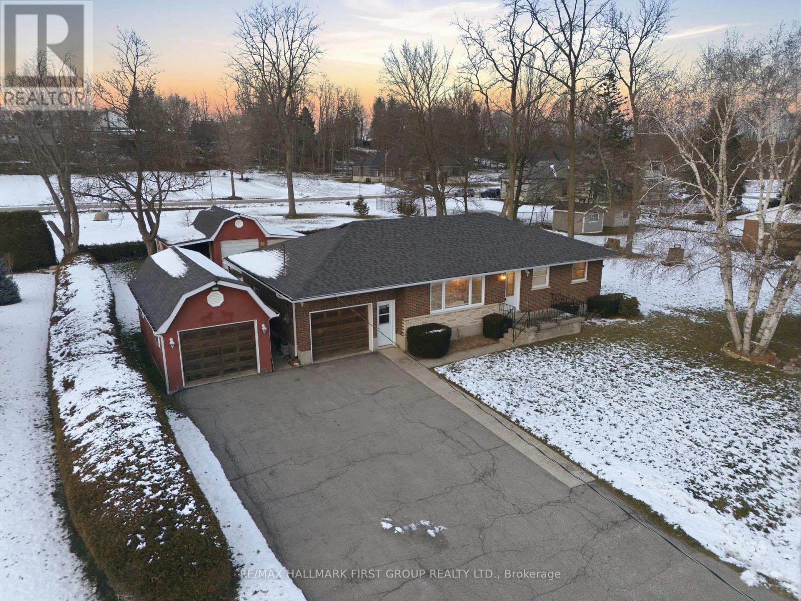 32 Jones Avenue, Clarington, Ontario L0A 1J0 - Photo 3 - E12597252