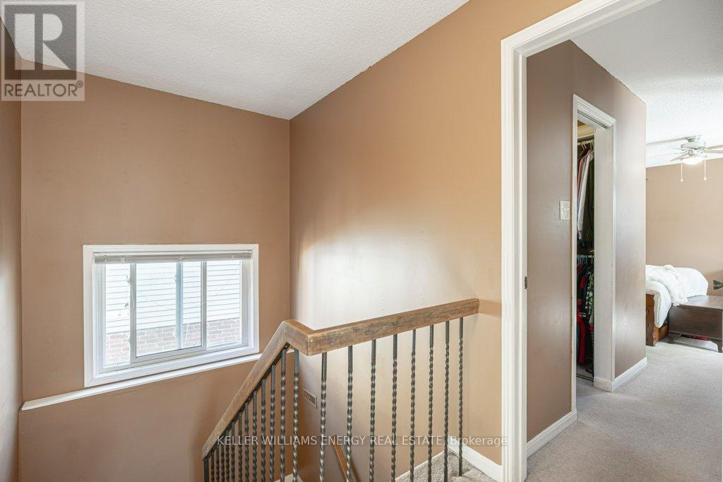 17 Barrow Court, Whitby, Ontario  L1P 1E4 - Photo 15 - E12597406