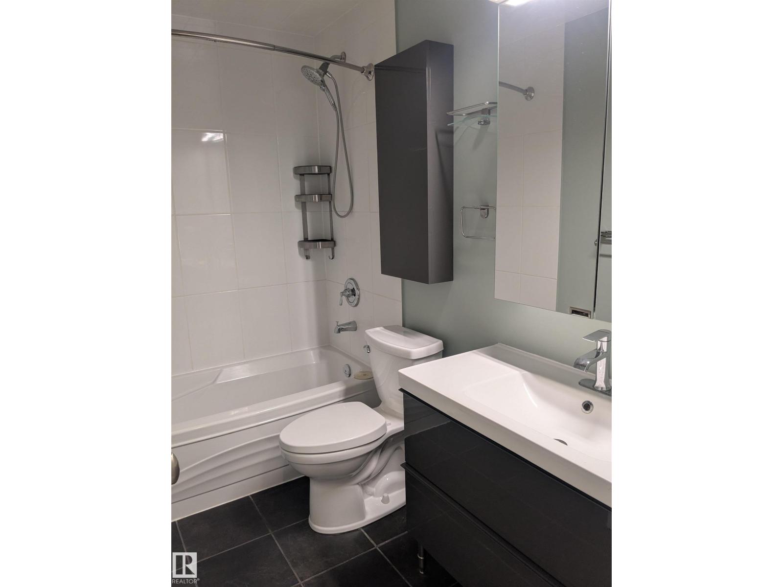 #j 16405 89 Av Nw, Edmonton, Alberta  T5R 4S1 - Photo 11 - E4467286