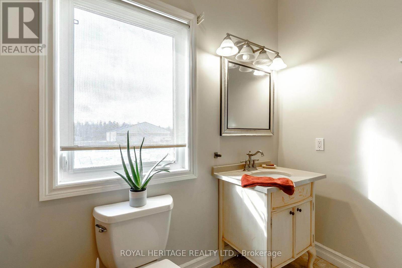 2435 Elm Tree Road, Kawartha Lakes (Fenelon), Ontario  K0M 1E0 - Photo 17 - X12597342