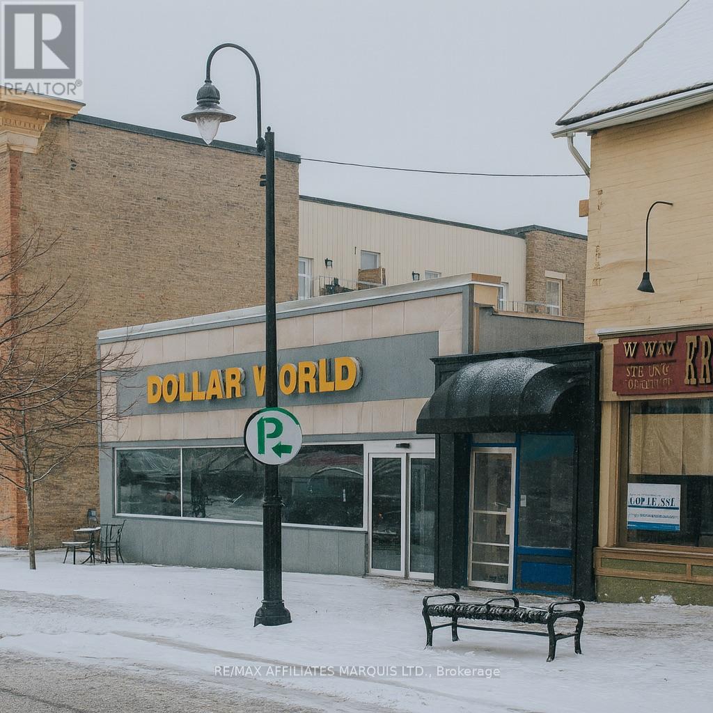 28 BECKWITH STREET N, Smiths Falls, Ontario