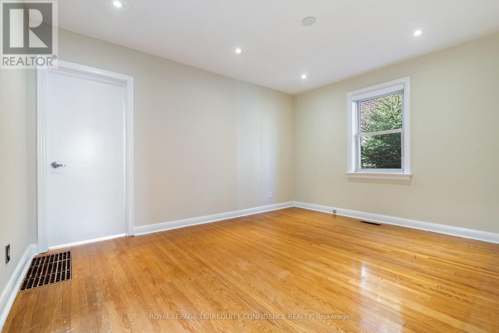 377 Horsham Avenue, Toronto, Ontario  M2R 1H1 - Photo 8 - C12597256