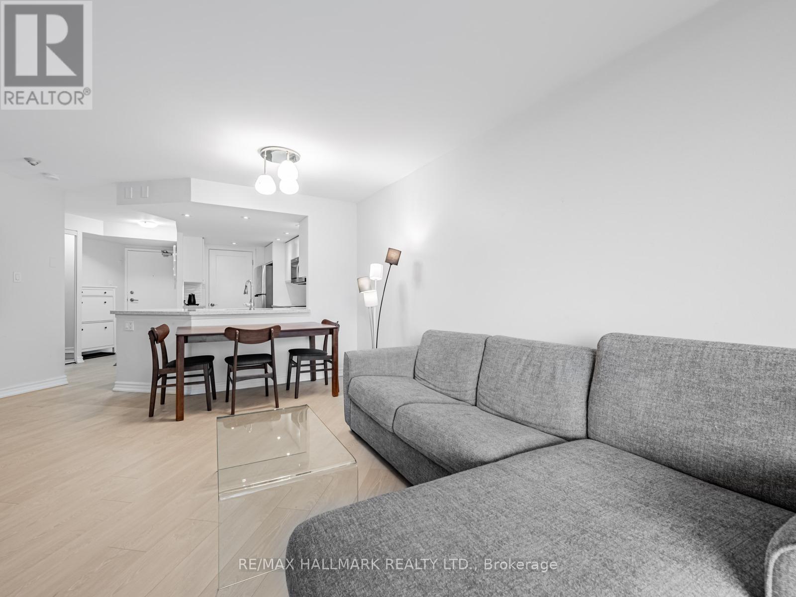 902 - 77 Maitland Place, Toronto, Ontario  M4Y 2V6 - Photo 11 - C12597380