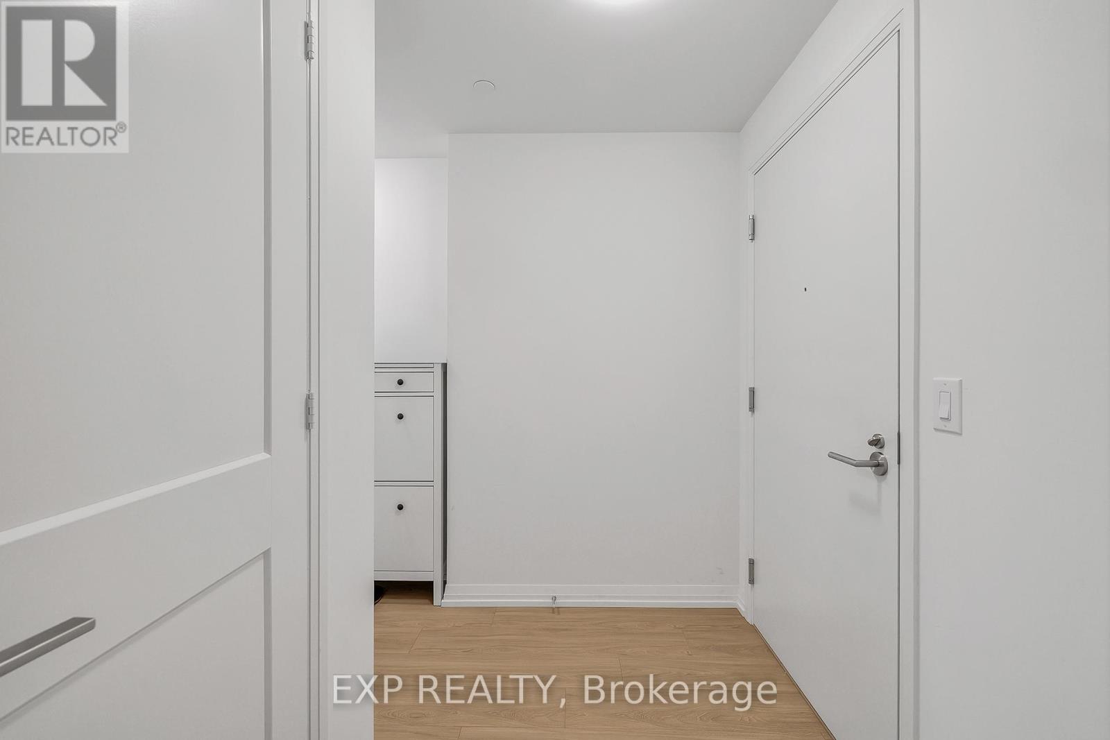 1903 - 8 Widmer Street, Toronto, Ontario  M5V 0W6 - Photo 12 - C12597424