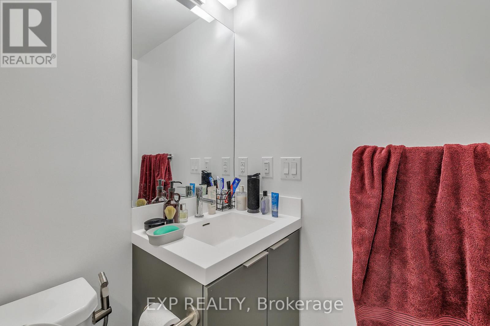 1903 - 8 Widmer Street, Toronto, Ontario  M5V 0W6 - Photo 8 - C12597424