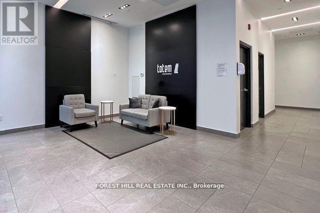 908 - 17 Dundonald Street, Toronto, Ontario  M4Y 0E4 - Photo 3 - C12597442