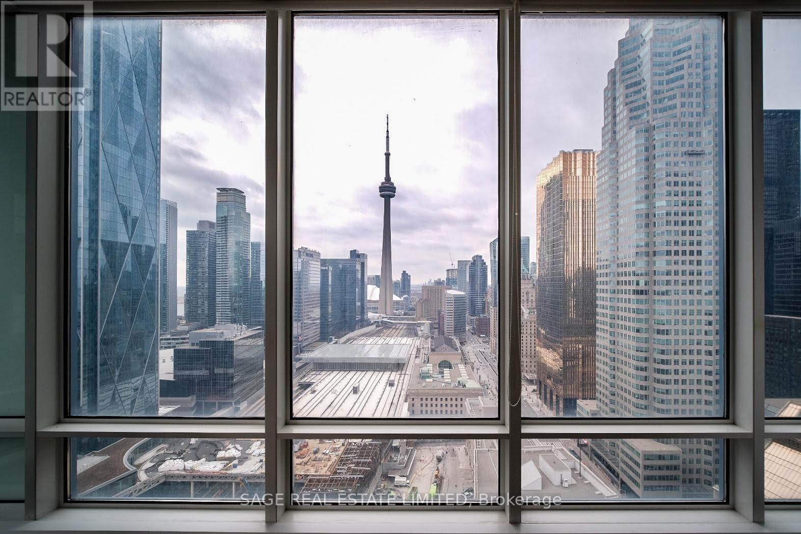 3002 - 8 The Esplanade, Toronto, Ontario  M5E 0A6 - Photo 9 - C12597468