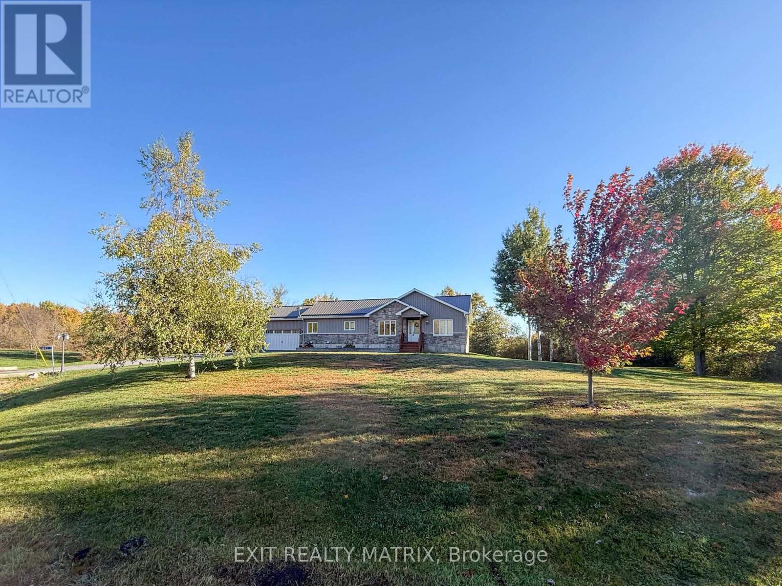 1991 Thibault Court, North Dundas, Ontario  K0C 1H0 - Photo 4 - X12454463