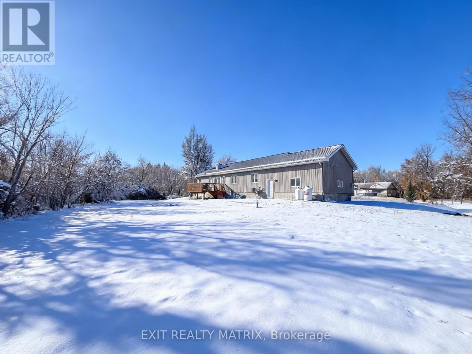 1991 Thibault Court, North Dundas, Ontario  K0C 1H0 - Photo 39 - X12454463