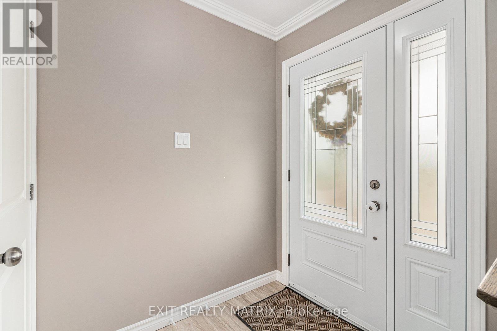 1991 Thibault Court, North Dundas, Ontario  K0C 1H0 - Photo 7 - X12454463