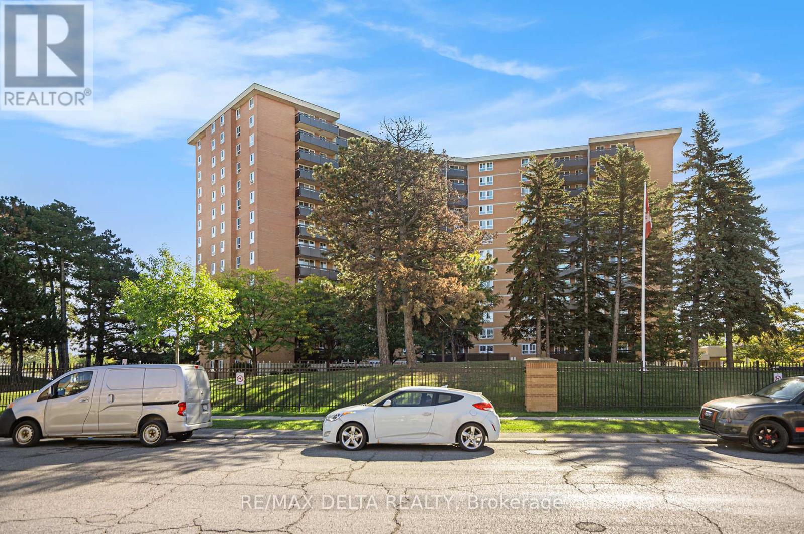513 - 2020 Jasmine Crescent, Ottawa, Ontario  K1J 8K5 - Photo 28 - X12596606