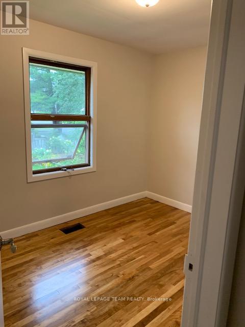 20 Brook Lane, Ottawa, Ontario  K2G 1S2 - Photo 9 - X12597204