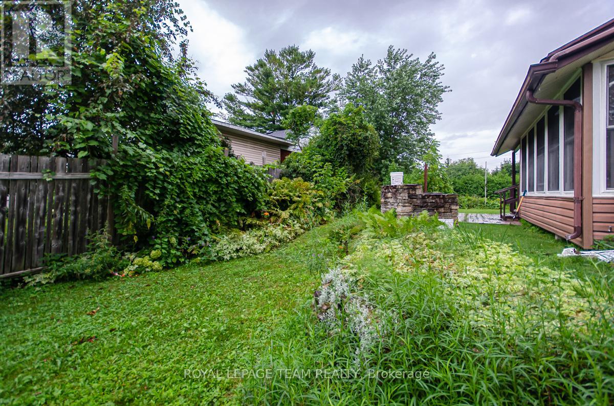 20 Brook Lane, Ottawa, Ontario  K2G 1S2 - Photo 18 - X12597204