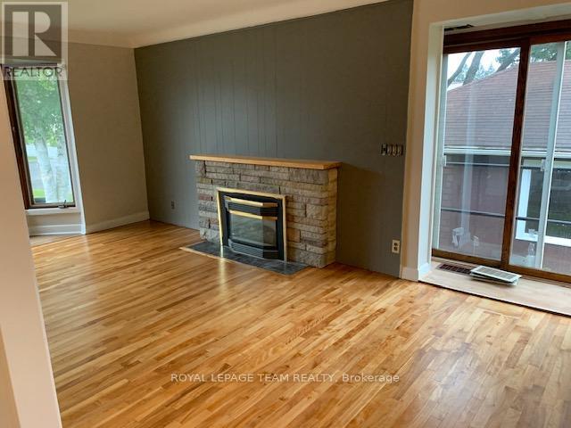 20 Brook Lane, Ottawa, Ontario  K2G 1S2 - Photo 7 - X12597204
