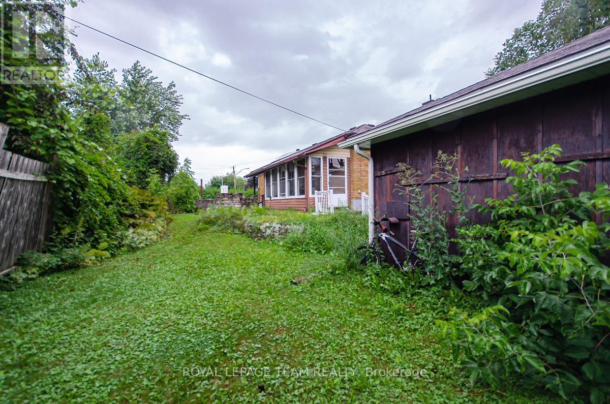 20 Brook Lane, Ottawa, Ontario  K2G 1S2 - Photo 19 - X12597204
