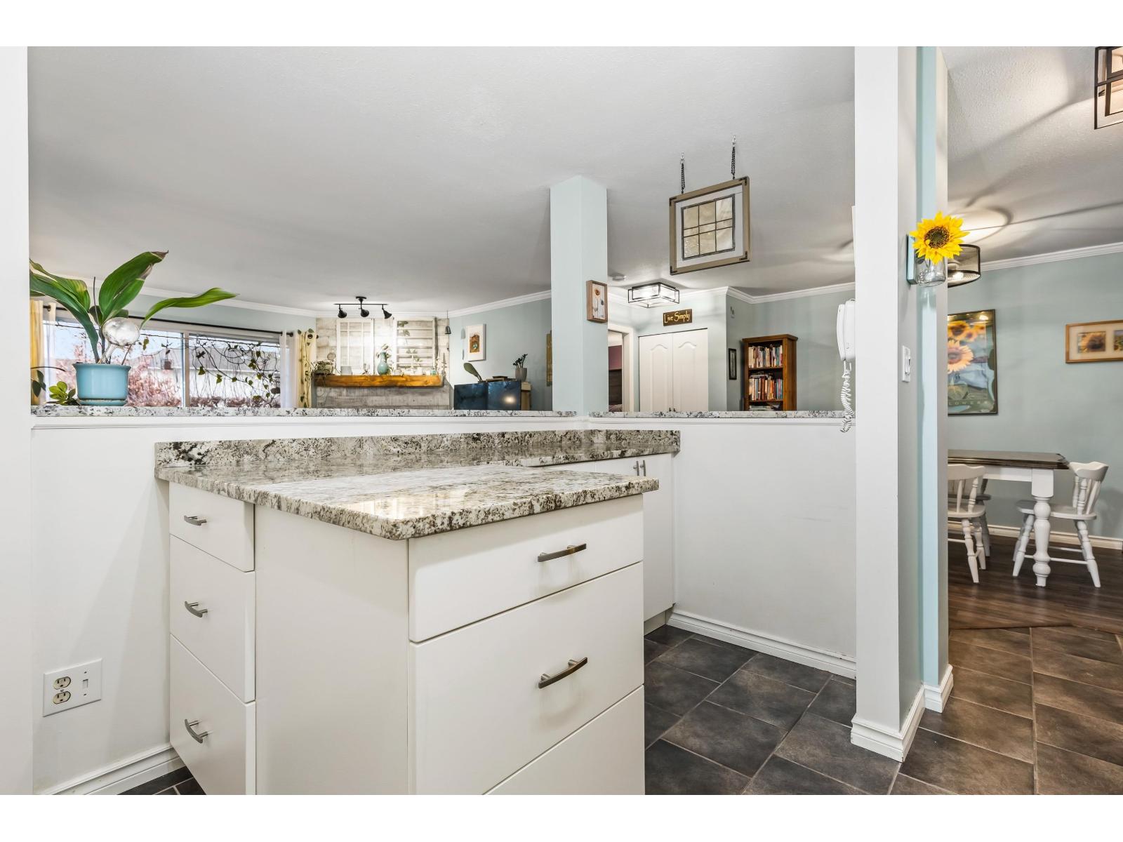 120 33175 Old Yale Road, Abbotsford, British Columbia  V2S 2J4 - Photo 4 - R3071253