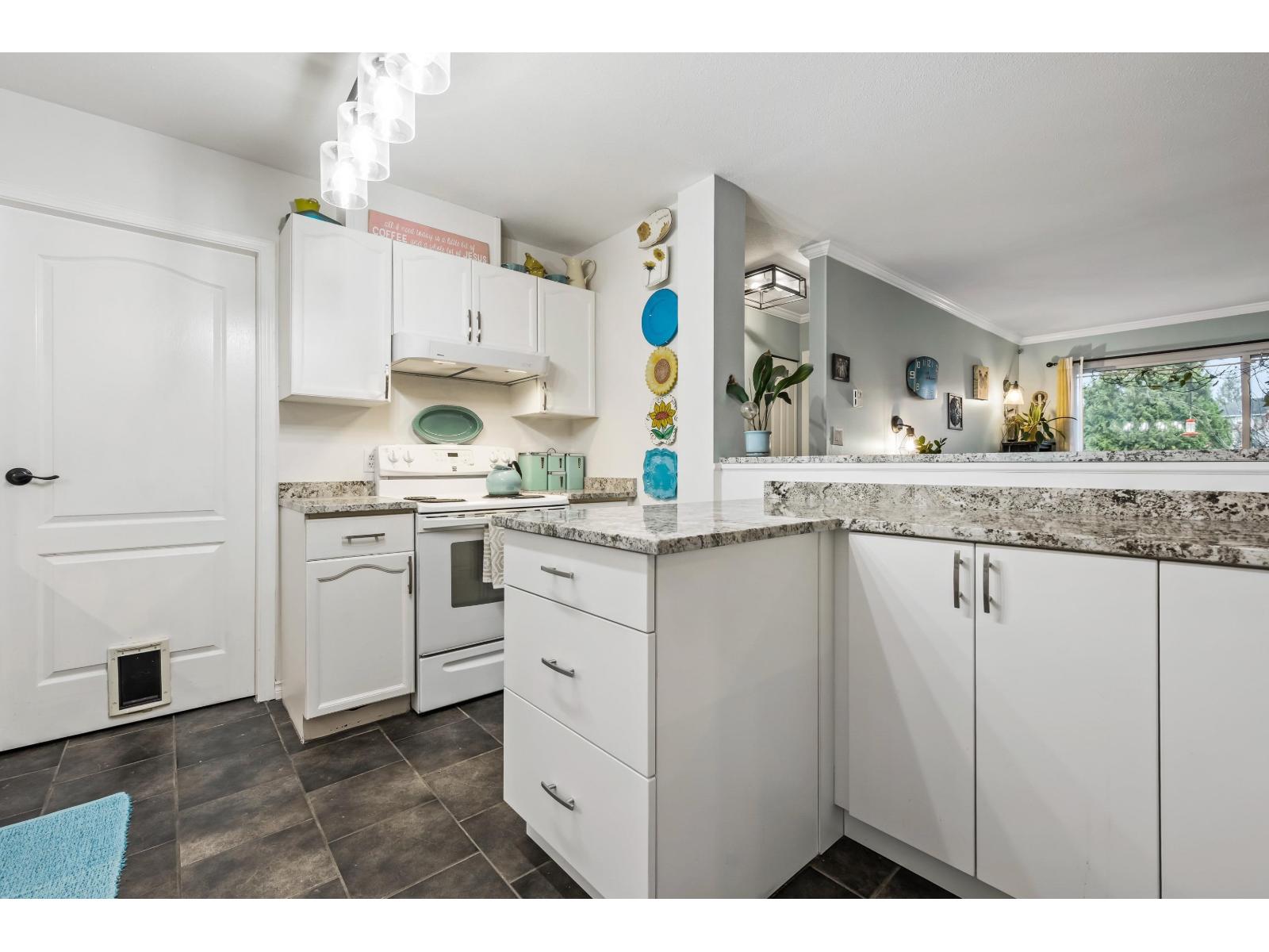 120 33175 Old Yale Road, Abbotsford, British Columbia  V2S 2J4 - Photo 3 - R3071253