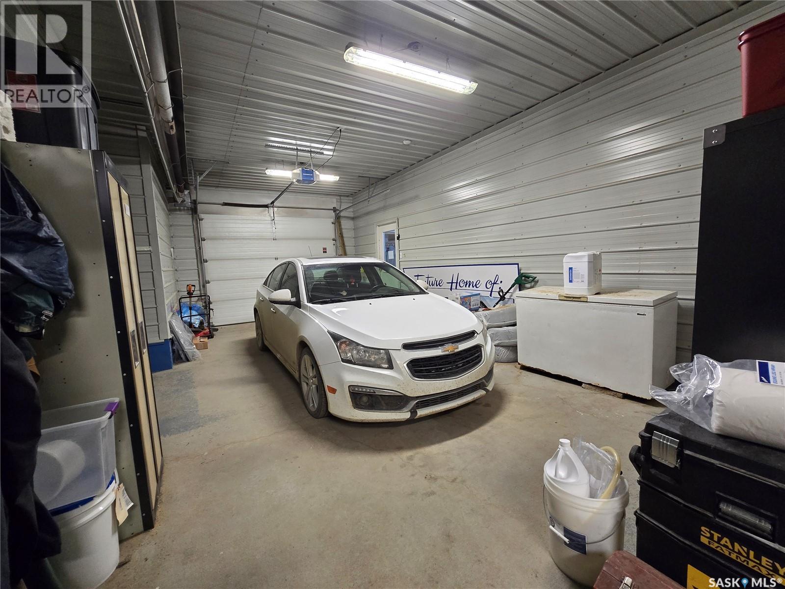 416 7th Avenue Nw, Weyburn, Saskatchewan  S4H 2K7 - Photo 14 - SK025147