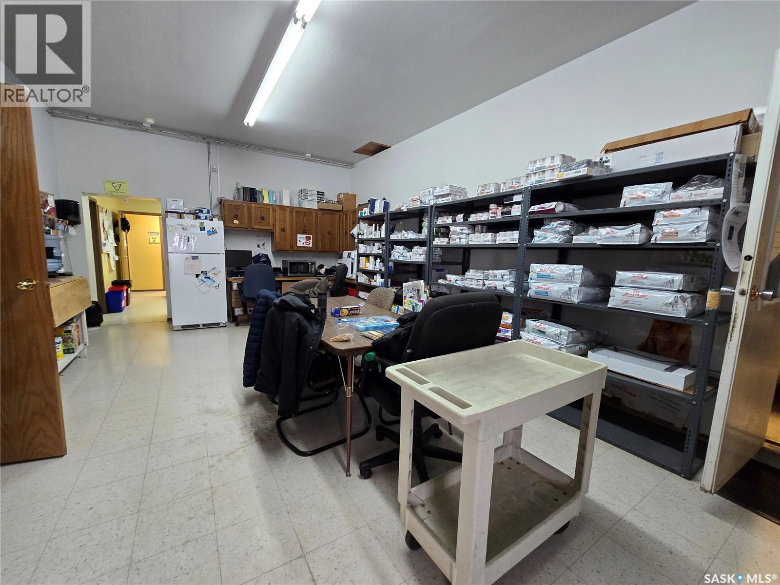 416 7th Avenue Nw, Weyburn, Saskatchewan  S4H 2K7 - Photo 15 - SK025147