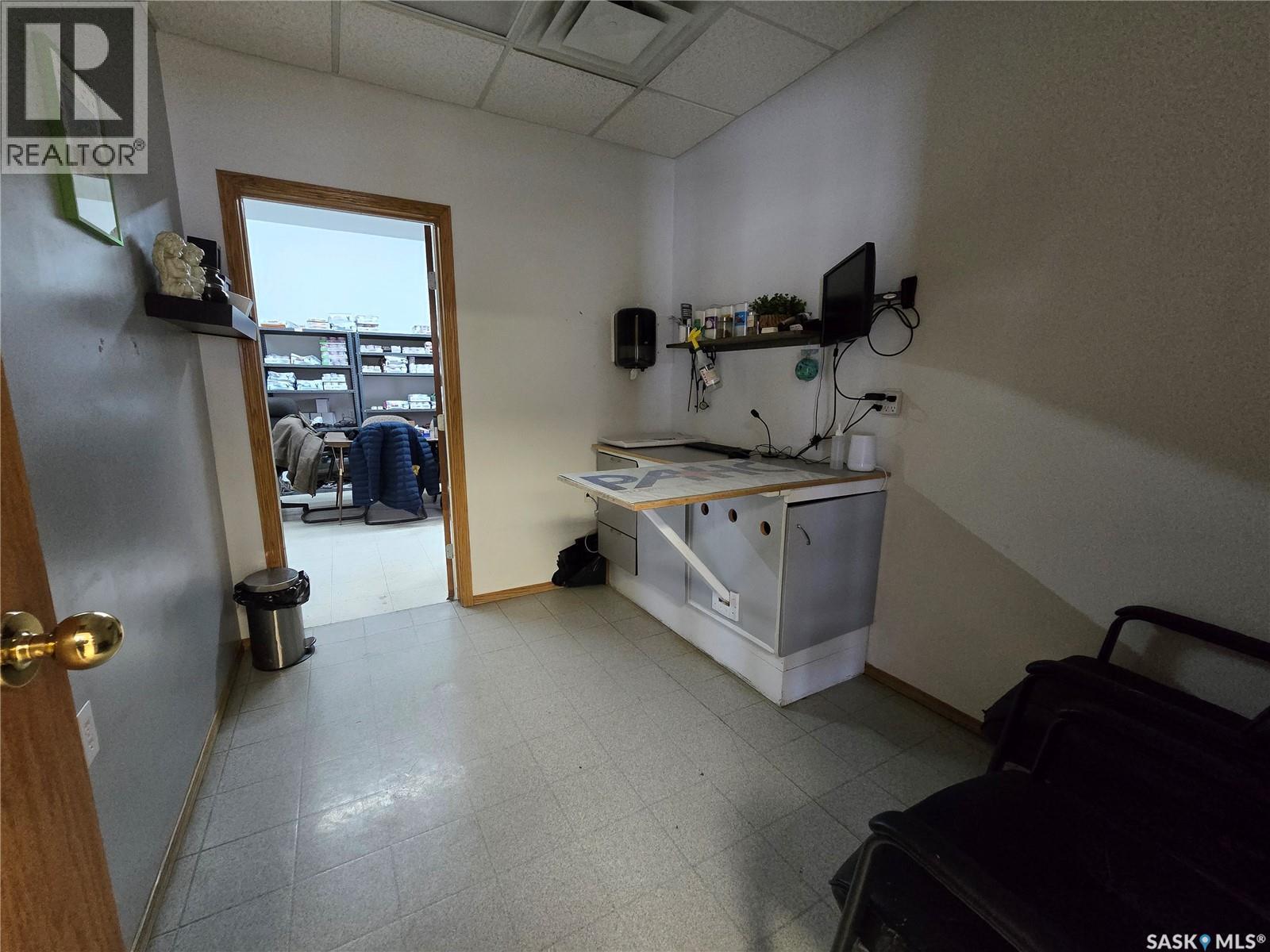 416 7th Avenue Nw, Weyburn, Saskatchewan  S4H 2K7 - Photo 16 - SK025147