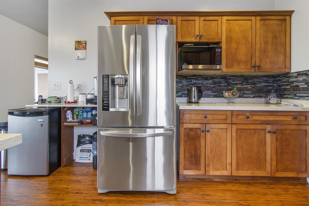 8025 D'herbomez Drive, Mission, British Columbia V2V 7B7 - Photo 5 - R3070604