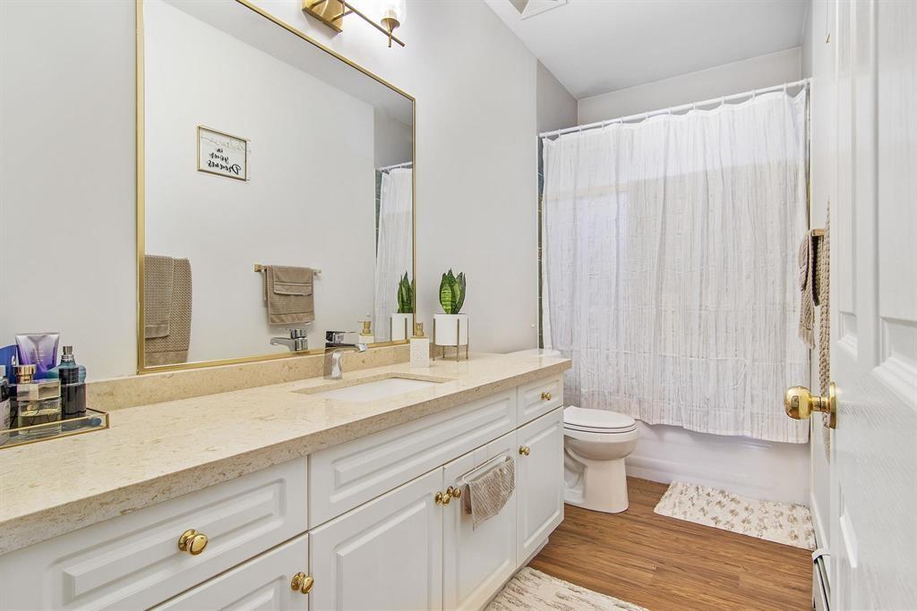 8025 D'herbomez Drive, Mission, British Columbia V2V 7B7 - Photo 19 - R3070604