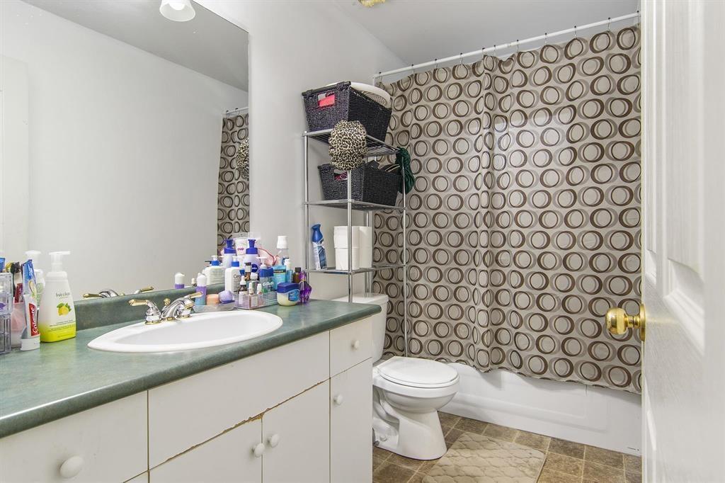 8025 D'herbomez Drive, Mission, British Columbia V2V 7B7 - Photo 25 - R3070604