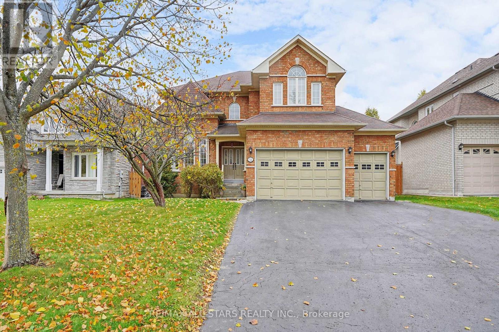 54 Bretton Circle, Markham, Ontario  L3S 3R1 - Photo 2 - N12586978