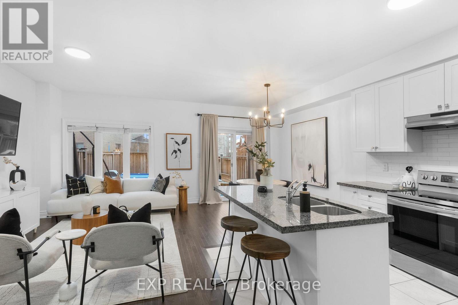 155 Veterans Street, Bradford West Gwillimbury (Bradford), Ontario  L3Z 4H6 - Photo 10 - N12597324