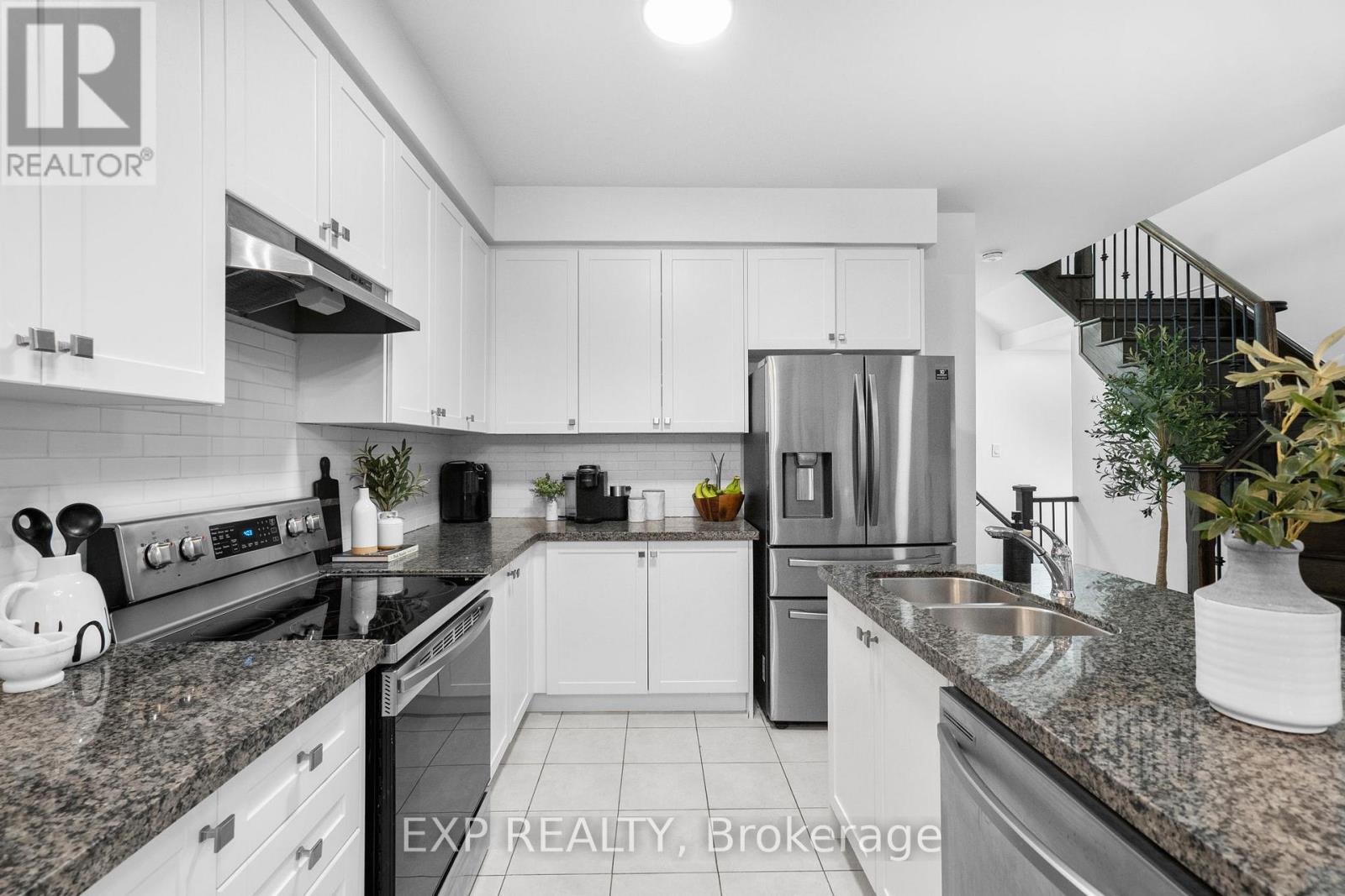 155 Veterans Street, Bradford West Gwillimbury (Bradford), Ontario  L3Z 4H6 - Photo 11 - N12597324