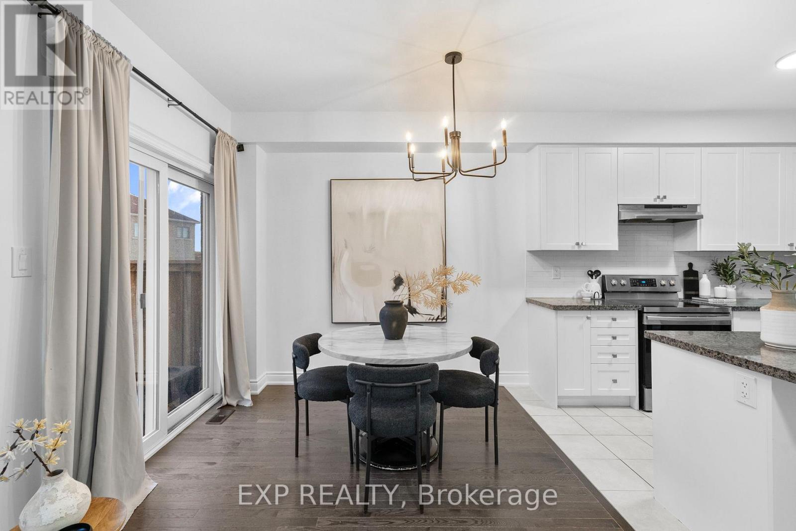 155 Veterans Street, Bradford West Gwillimbury (Bradford), Ontario  L3Z 4H6 - Photo 14 - N12597324